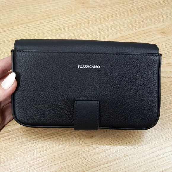 SALVATORE FERRAGAMO Mens Crossbody Wearable Wallet Black Leather Gancini $1150 - Picture 5 of 13